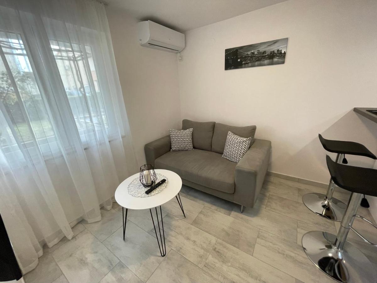 Apartment Dida Krk Town Exteriör bild